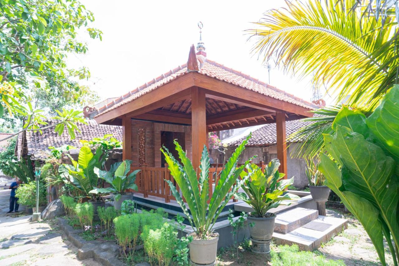 ホテル Reddoorz @ Panglima Sudirman マディウン エクステリア 写真