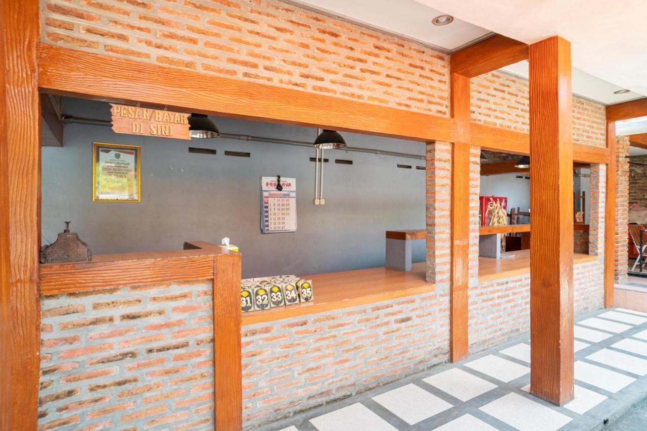 ホテル Reddoorz @ Panglima Sudirman マディウン エクステリア 写真